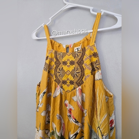 One September Paradiso Halter Dress - Picture 4 of 6